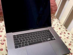 19 岁 macbookpro 未满 16 岁，性能强劲，使用痕迹小